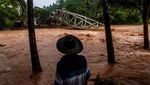 Jembatan di Lebak Putus Diterjang Banjir Bandang