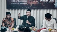 Turut hadir ulama muda kharismatik asal Jawa Timur KH Muhammad Abdurrahman Al Kautsar atau Gus Kautsar dan KH Abdussalam Shohib atau Gus Salam, cucu KH Bisri Syansuri, salah satu Pendiri Nahdlatul Ulama (NU) dari Pesantren Denanyar, Jombang, Jawa Timur.