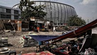 Wakil Gubernur DKI Jakarta Ahmad Riza Patria mengatakan Pemerintah Provinsi DKI Jakarta sebetulnya juga sudah menyiapkan rusunawa untuk warga Kampung Bayam yang sempat terkena dampak pembangunan JIS. Menurutnya warga Kampung Bambu bisa saja menempati unit-unit rusun tersebut. Namun demikian, hal itu masih perlu ditinjau lebih lanjut, karena rusun tersebut dikhususkan untuk warga Kampung Bayam.
