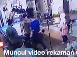 Lesti Kejora Diduga Lagi Gendong Anak saat Rizky Billar Lempar Bola Biliar