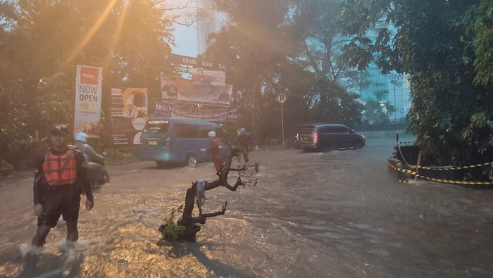 Lokasi mahasiswi IPB terseret banjir dan jatuh ke gorong-gorong di Bogor.