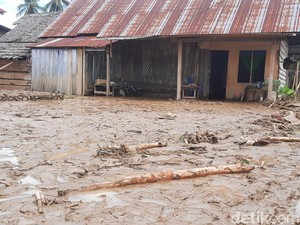 Update Banjir Bandang Mamuju: 2.448 Rumah Terdampak, 397 Orang Mengungsi