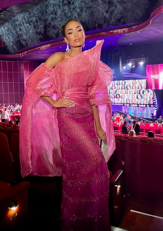 RBonney Gabriel memenangkan kontes kecantikan bergengsi Miss USA 2022. Dia pun berhak melaju ke kompetisi selanjutnya yakni Miss Universe. Sayangnya, kemenangannya tidaklah mulus dan masih menjadi kontroversi.Foto: dok. Instagram