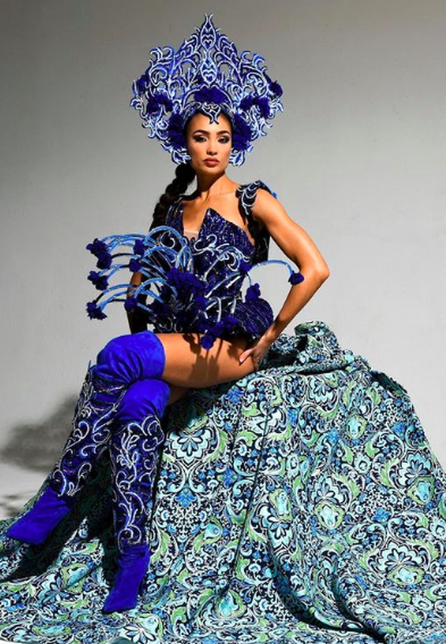 Finalis dari Montana Heather Lee O’Keefe menjadi salah satu kontestan yang paling vokal. Dia menyebut bahwa R’Bonney mengunjungi klinik kecantikan yang merupakan bagian dari hadiah kompetisi tersebut, sembilan minggu sebelum kemenangan diumumkan. Hanya beberapa jam setelah dia dianugerahi gelar Miss USA, sebuah video R’Bonney mengunjungi klinik tersebut diunggah. Tidak ada finalis lain yang diminta mengunjungi klinik kecantikan tersebut dan membuat video di sana. Foto: dok. Instagram