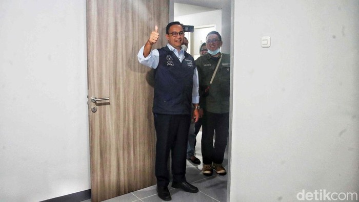 Momen Anies Baswedan Resmikan Kampung Susun Bayam Gubernur Jakarta Anies Baswedan meresmikan Kampung Susun Bayam. Kampung ini diperuntukkan untuk warga yang terdampak pembangunan JIS.