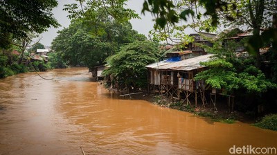 Normalisasi Sungai Ciliwung Terkendala Pembebasan Lahan