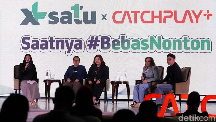 PT XL Axiata Tbk (XL Axiata) melalui XL SATU menjalin kerjasama strategis dengan CATCHPLAY+. Melalui kerja sama ini, XL SATU menghadirkan tayangan film-film Blockbuster dan serial popular yang bisa dinikmati pelanggan baru melalui televisi dengan menggunakan XL HOME Entertainment Box. Tayangan ini juga bisa dinikmati oleh seluruh anggota keluarga yang terdaftar dengan paket XL SATU melalui smartphone milik masing-masing. Penawaran ini berlaku mulai 12 Oktober 2022.