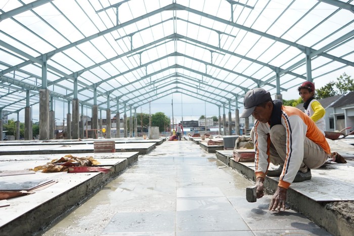 Pembangunan Pasar Wates Kediri