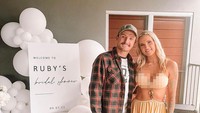 Jack Miller menyebut dalam akun instagramnya, telah menikahi sahabatnya, Ruby Adriana Mau. Foto: Instagram @rubyadrianamiller