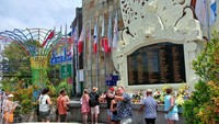 Suasana Monumen Ground Zero di Jalan Raya Legian, Kuta, Badung, Bali, Rabu (12/10/2022). Hari ini merupakan peringatan dua dekade atau 20 tahun Tragedi Bom Bali I yang terjadi pada 12 Oktober 2002 silam.Foto: Triwidiyanti/detikBali
