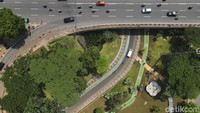 Taman Semanggi direvitalisasi oleh Pemprov DKI Jakarta untuk menciptakan ruang ketiga bagi masyarakat selain rumah dan tempat bekerja.