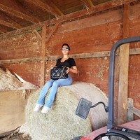 Chanel 19 Maxi seharga $ 6.900 atau Rp 100 jutaan adalah salah satu koleksi Georgina Rodriguez yang paling besar. Item keluaran 2019 yang berbahan kulit domba itu cocok dibawanya saat jalan-jalan.Foto: Instagram @georginagio