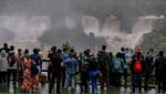 Bagai Air Bah, Ini Air Terjun Tenggorokan Iblis