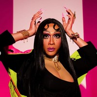 Pemotretan Aming itu bertujuan untuk pameraan fashion tunggal desainer Caren Delano yang bertajuk Abracadabra. Tak hanya Aming, untuk pameran fashion tunggalnya itu Caren Delano juga menunjuk sejumlah artis ternama lainnya, seperti, Ussy Sulistiawaty, Ayu Ting Ting, Melly Goeslaw, dan Tasya Farasya. Foto: Instagram/@amingisback