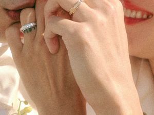Resmi Menikah, Gong Hyo Jin dan Kevin Oh Pamer Cincin