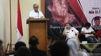Diskusi tersebut bertema Mempertahankan Demokrasi Pancasila di NKRI.