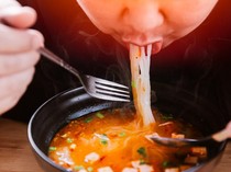 Waspadai 5 Efek Samping Makan Makanan Terlalu Pedas