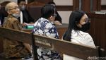 Eks Dirut Taspen Life Jalani Sidang Dakwaan
