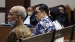 Eks Dirut Taspen Life Jalani Sidang Dakwaan