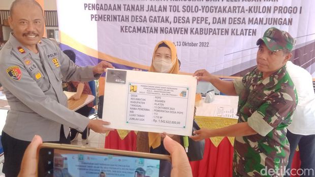 Dua kades di Kecamatan Ngawen, Klaten menerima UGR tol tanah kas desa.