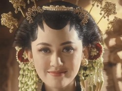 8 Foto Happy Asmara Jadi Pengantin, Bikin Heboh Pamer Fitting Baju Nikah