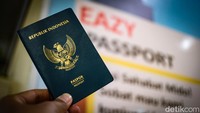 Masa berlaku paspor dari lima tahun menjadi 10 tahun mulai berlaku sejak Rabu (12/10/2022).