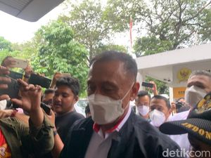 Momen Iwan Bule Penuhi Panggilan Komnas HAM