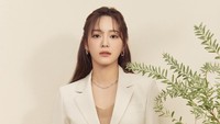 Chicco juga mengunggah kebersamaannya dengan Kim di Instagram. Chicco merasa bahasia bisa bertemu dan bekerja sama dengan kim. (dok. Instagram @clean_0828)