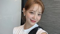 Kim dikenal sebagai aktris dan solois. Wanita cantik itu mulai melambung namanya usai membintangi sekuel The Uncanny Counter. (dok. Instagram @clean_0828)