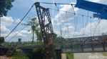 Potret Ngeri Gantungan Jembatan Juwero Kendal Miring Diterjang Banjir