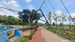 Potret Ngeri Gantungan Jembatan Juwero Kendal Miring Diterjang Banjir