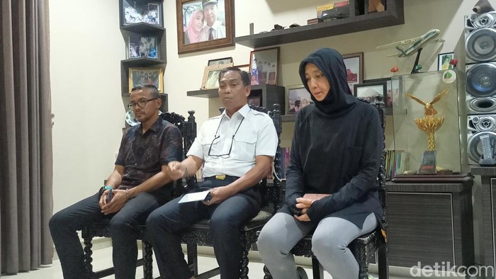Konferensi pers keluarga WNI penumpang Pesawat Turkish Airlines (Adrial Akbar/detikcom)