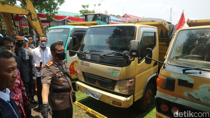 Konferensi pers ungkap kasus ilegal mining jajaran Polda Jateng di Brimob Pati, Kamis (13/10/2022).