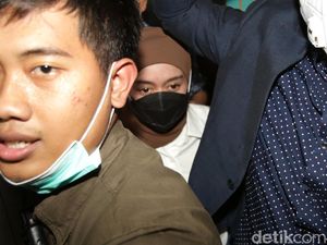 Lesti Kejora Langsung Temui Rizky Billar Usai Jalani Ibadah Umrah