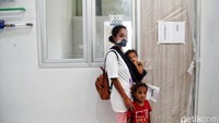 Warga keberatan harga sewa Kampung Susun Bayam yang ditawarkan JakPro sebesar Rp 1,5 juta per bulan. Ketua Koperasi Persaudaraan Warga Kampung Bayam, Asep Suwenda menyampaikan warga calon penghuni Kampung Susun Bayam dengan JakPro belum sepakat soal harga sewa. Warga meminta harga sewa jauh lebih murah. (Pradita Utama/detikcom)  