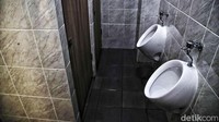 Kondisi toilet di Kampung Susun Bayam.