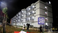 Anies meresmikan Kampung Susun Bayam yang berlokasi di kawasan Jakarta International Stadium (JIS), Rabu, (12/10). Anies berujar Kampung Susun ini mengusung konsep rumah tumbuh serta tak kalah dengan bangunan di kawasan privat sektor lainnya. Pradita Utama/detikcom