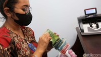 PT Bank Rakyat Indonesia (Persero) Tbk atau BRI merupakan salah satu bank yang menghadirkan layanan perbankan secara inklusif di Kecamatan Selaru di Kabupaten Kepulauan Tanimbar, Malukuu. Jaringan BRI menyentuh wilayah terdepan, termasuk Desa Eliasa di Selaru.