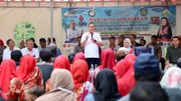 Karenanya, presiden sudah setuju akan mengalokasikan anggaran sedikitnya Rp 100 triliun untuk membeli produk pertanian bahan pokok jagung dan beras yang bakal segera terlaksana.