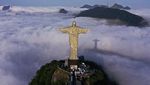 Penampakan Patung Yesus yang Seperti Berdiri di Atas Awan
