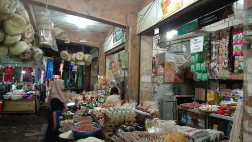 Suasana Pasar ACC Ampenan Mataram, Kamis (13/10/2022).