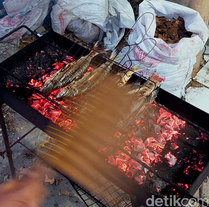 Pecak bandeng di Serang, Banten Pecak bandeng di Serang, Banten