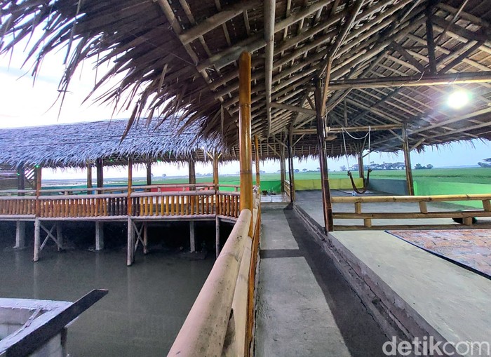 Pecak bandeng di Serang, Banten Pecak bandeng di Serang, Banten