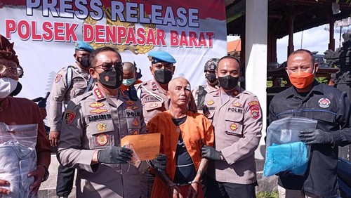 Pelaku penjambretan di depan Pasar Sumuh, Desa Dauh Puri Kauh, Kecamatan Denpasar Barat, Kota Denpasar, Bali, ditangkap polisi.