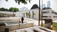 Taman makam ini seluas 1.310 meter persegi.
