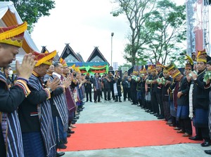 Antusiasme Warga Dairi Tumpah Ruah Saksikan Pesta Budaya Njuah-juah