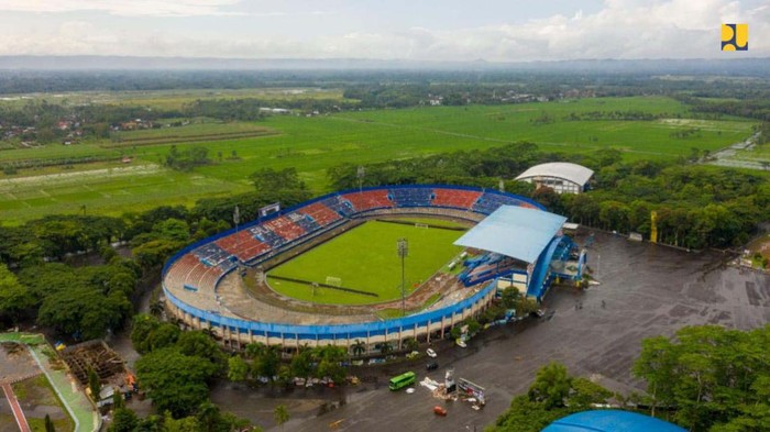 Komite Keandalan Bangunan Gedung (KKBG) telah melakukan audit teknis/evaluasi Stadion Kanjuruhan. Ada tujuh rekomendasi hasil audit tim evaluasi.