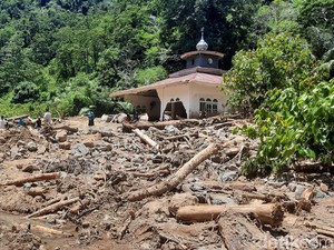 Fakta-fakta Parahnya Banjir Bandang yang Terjang Mamuju Sulbar