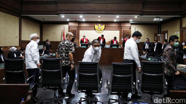 Saksi Tak Hadir, Sidang Kasus Korupsi Minyak Goreng Ditunda