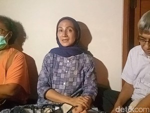 Wanda Hamidah Jatuh dan Tertindih, Sebut Aksi Eksekusi Rumah Tak Manusiawi